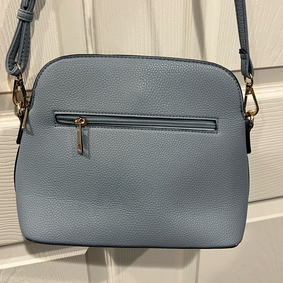 Elegant Blue Crossbody Bag - Picture 2 of 3